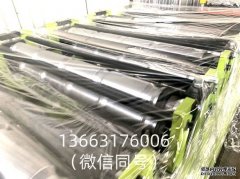 825型与900型夹芯板的性能对比